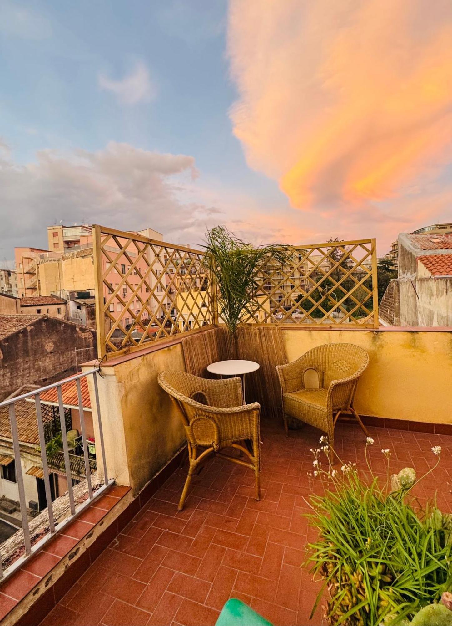 Attico Agora - Elegante Duplex Nel Cuore Di Catánia Buitenkant foto