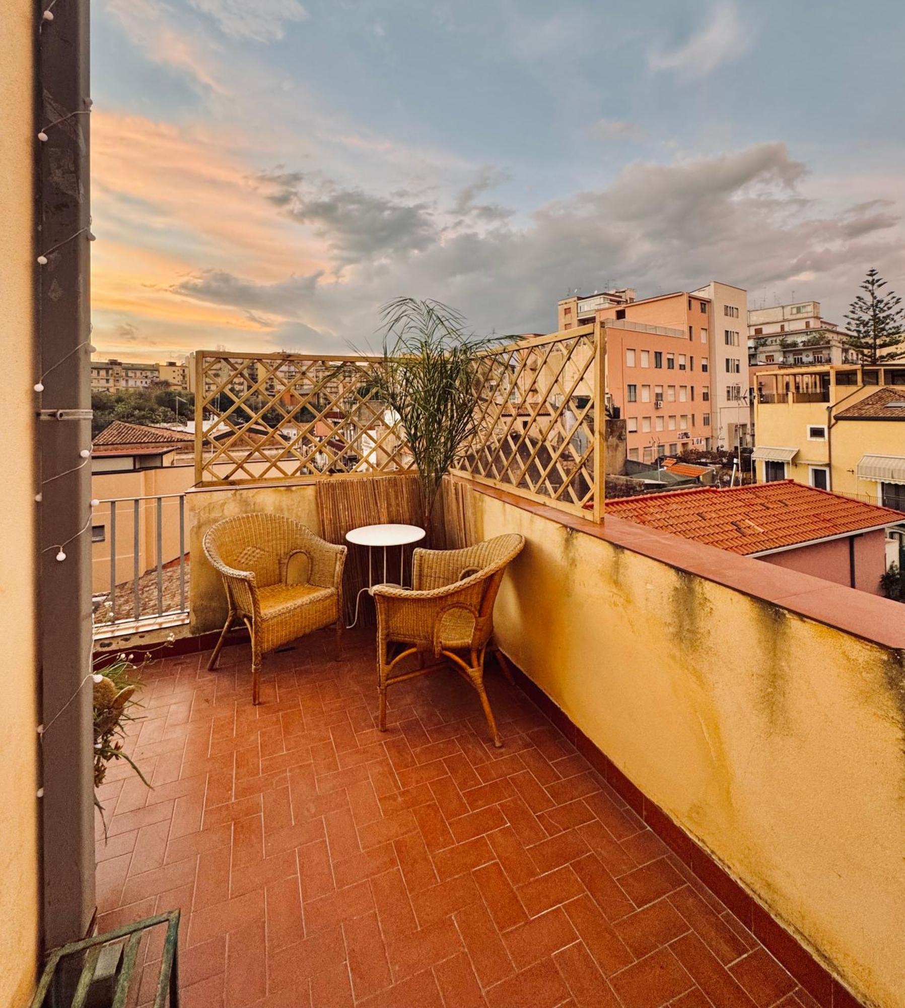 Attico Agora - Elegante Duplex Nel Cuore Di Catánia Buitenkant foto